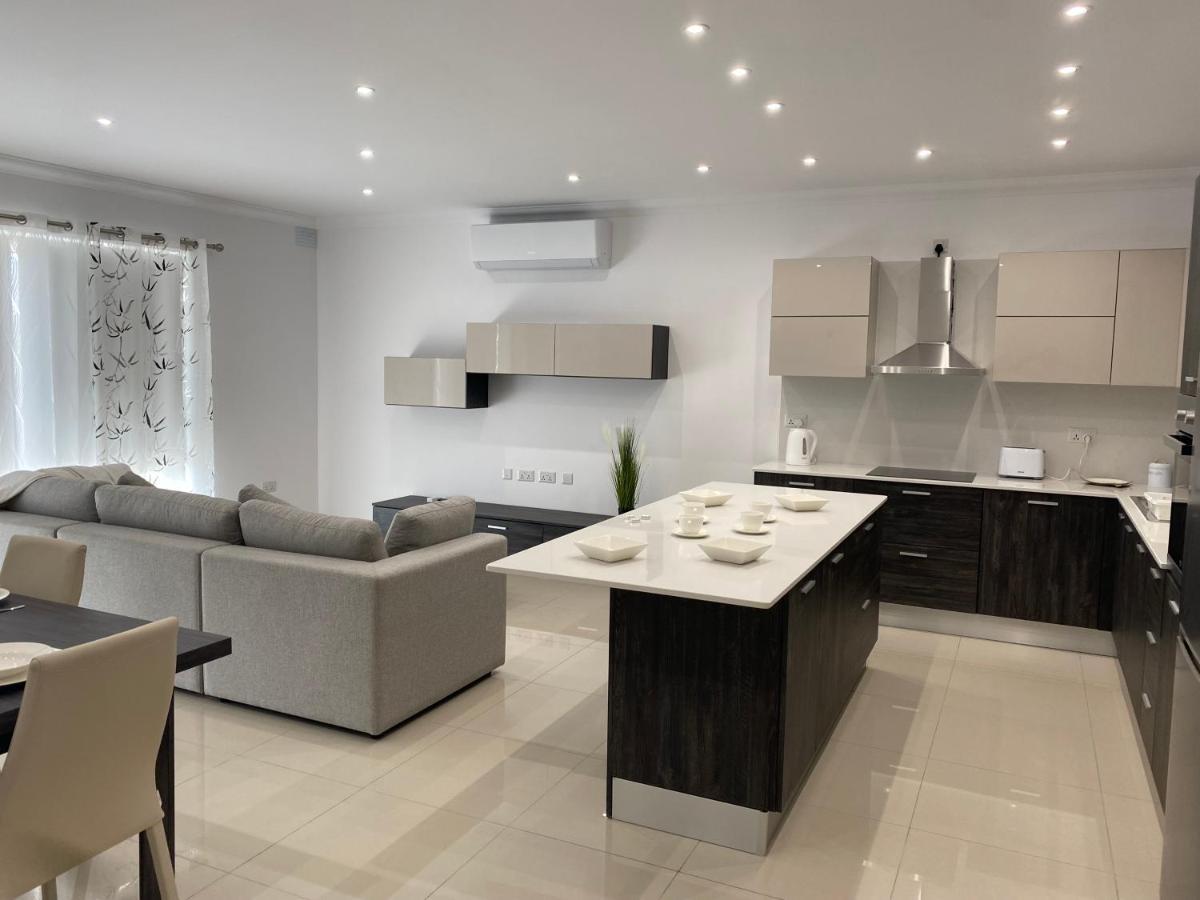 New 3 Bedroom Apartment Close To Airport Zurrieq Экстерьер фото